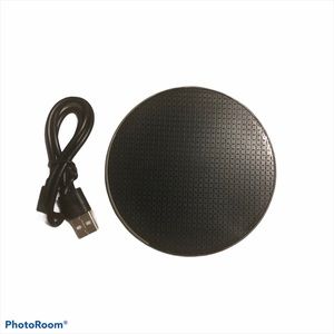 NWT Universal Wireless Phone Charger